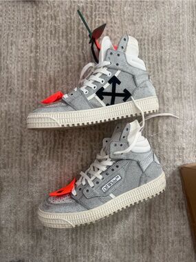 Off-White sparkly High-Top Sneakers with Black Arrow and Neon Orange Tag